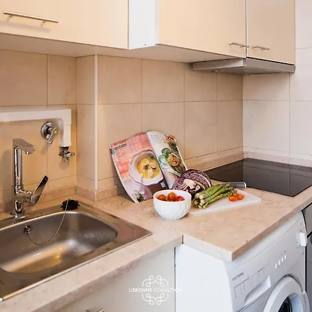 Very Central Balcony Apartment 45 By Lisbonne Collection *